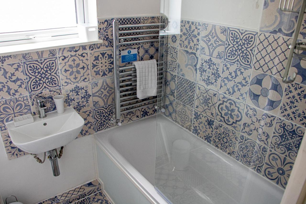 Clevedon House - Newquay - Beaches - Parking Екстериор снимка